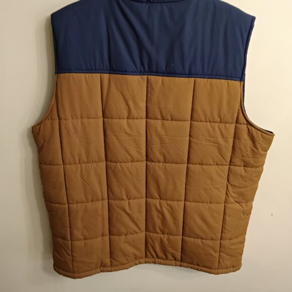 Ariat Men's Tan and Navy Quilted Vest. Excellent Condition.. XLT - Picture 3 of 7